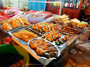 Chợ đêm Dinh Cậu, Phú Quốc - iVIVU.com