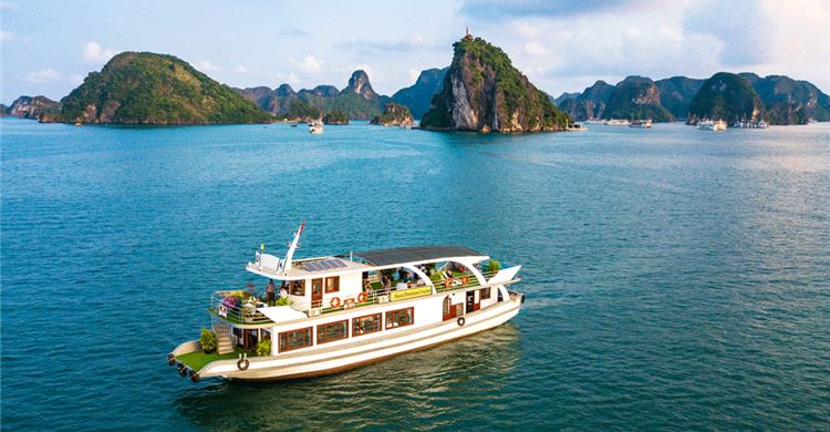 Tour Hạ Long 1 ngày: Nghỉ dưỡng hạng sang trên du thuyền Hana Premium Cruise