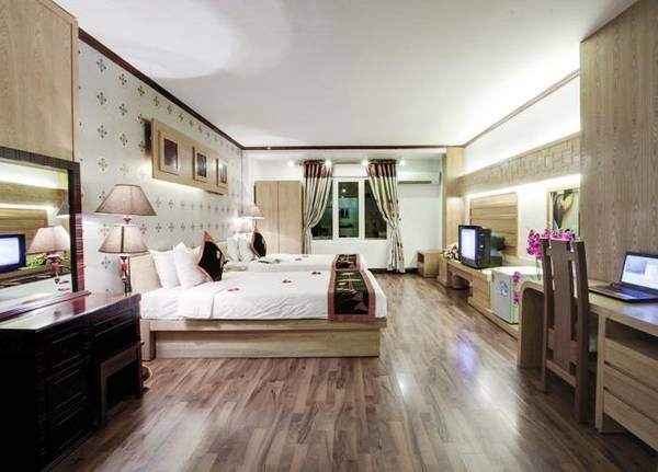 Phòng nghỉ sang trọng của  khách sạn Indochina Legend 2 Hà Nội.