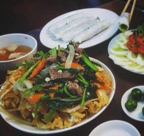 Phở cuốn Ngũ Xã Hà Nội ven hồ Trúc Bạch