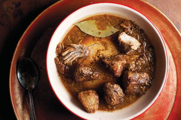 Adobo - món ăn hàng ngày đặc sản Philippines