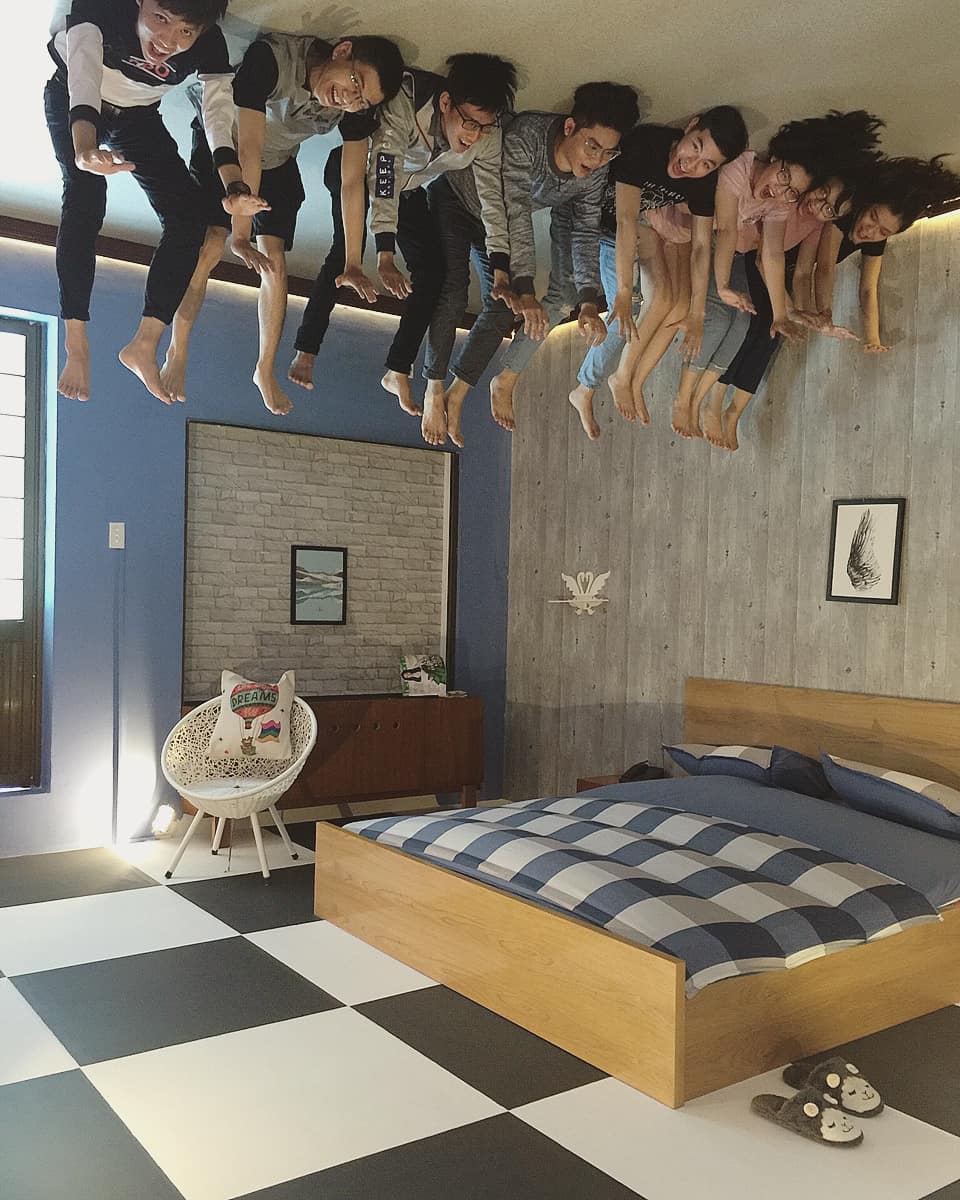 v