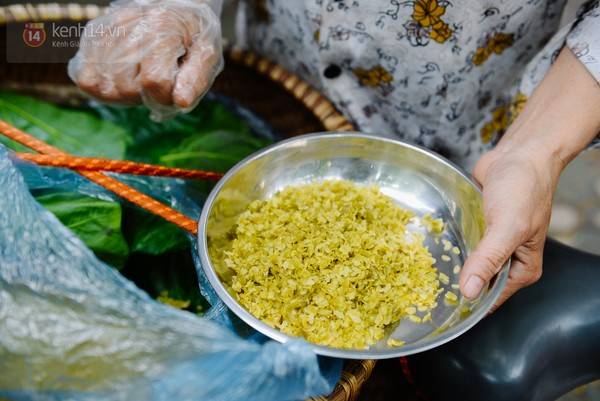 Cốm non lá sen - nét ẩm thực đặc trưng mùa thu Hà Nội