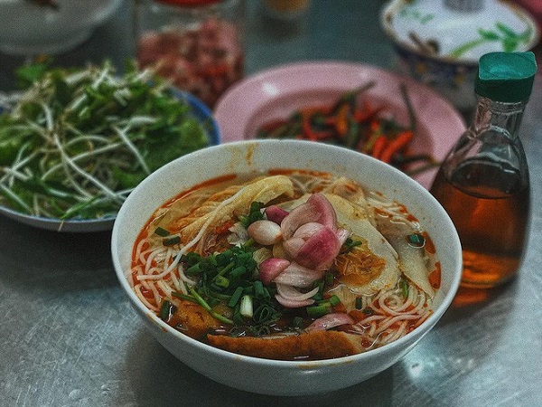 10-mon-an-dan-da-ngon-mien-ban-nhat-dinh-nen-nem-cho-du-khi-den-da-nang-du-lich-tet-nay-ivivu-32 10-mon-an-dan-da-ngon-mien-ban-nhat-dinh-nen-nem-cho-du-khi-den-da-nang-du-lich-tet-nay-ivivu-32