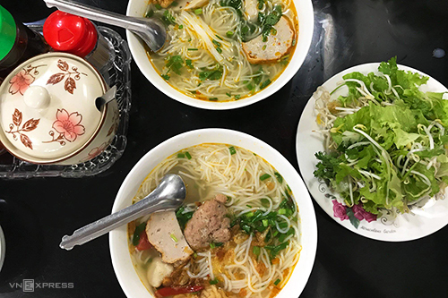 Bún chả cá - món ăn đường phố Quy Nhơn