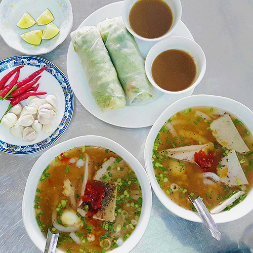 Bánh canh - món ăn đường phố Quy Nhơn