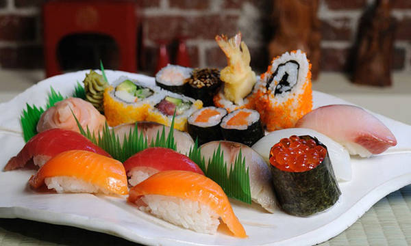 Sushi - món ăn Nhật Bản mang linh hồn ẩm thực. Ảnh: Groupon