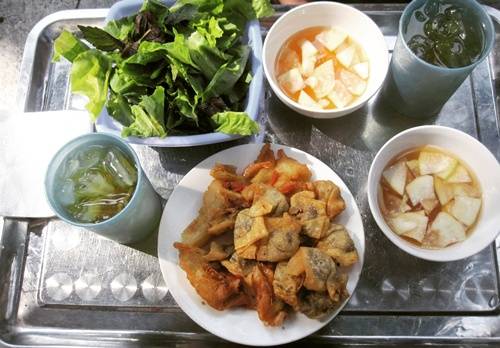 Bánh tôm há cảo chiên món ăn vặt Hà Nội