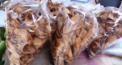 Chuối chiên giòn tan - món ăn vặt Lào đường phố