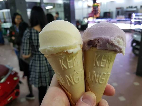 Kem Tràng Tiền món ăn vặt Hoàn Kiếm