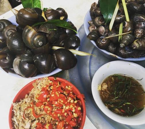 Ốc Đinh Liệt món ăn vặt Hoàn Kiếm