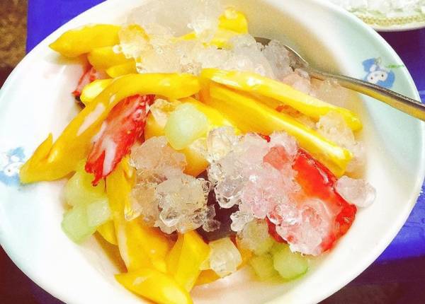 Hoa quả dầm món ăn vặt Hoàn Kiếm