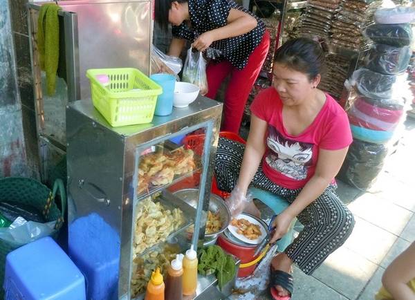 Há cảo và bánh tôm - Món ăn đường phố Hà Nội