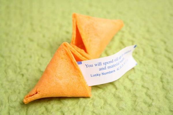 Bánh may mắn Fortune cookies món kiểu Tàu