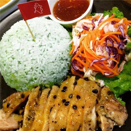 Cơm gà sốt chanh leo Giảng Võ