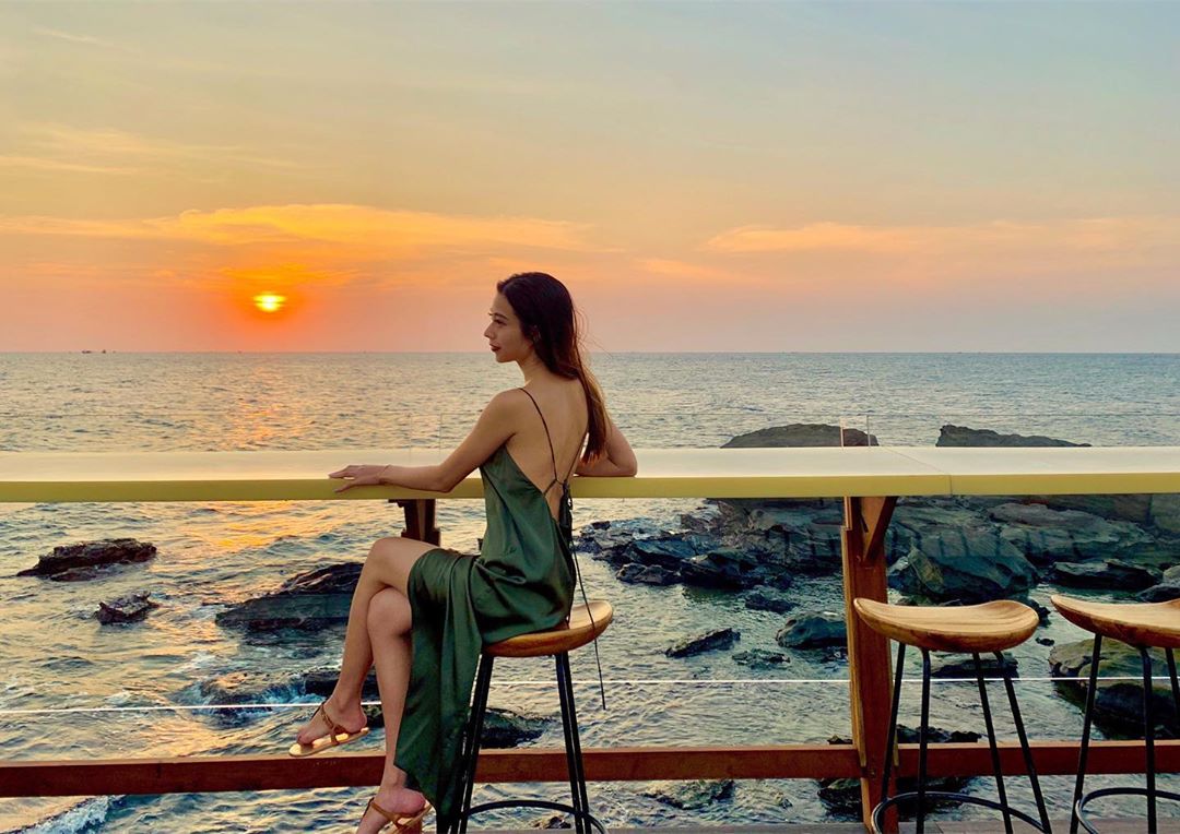 Rock Sunset Island Bar view biển Phú Quốc