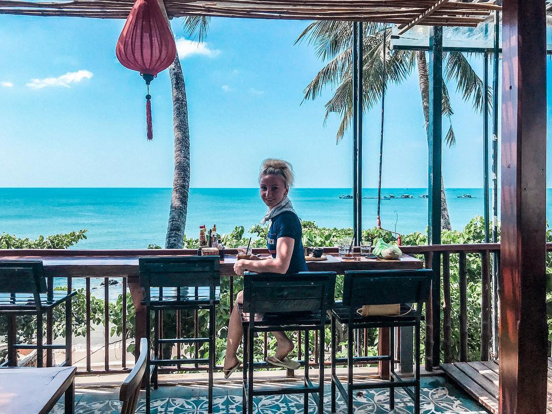 10-quan-bar-view-bien-xin-so-ngay-Phu-Quoc-ivivu-2