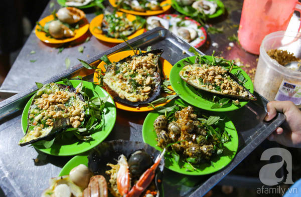 10-quan-binh-dan-cu-don-hang-ra-la-khach-vay-kin-mit-o-sai-gon-ivivu-2-1 10-quan-binh-dan-cu-don-hang-ra-la-khach-vay-kin-mit-o-sai-gon-ivivu-2