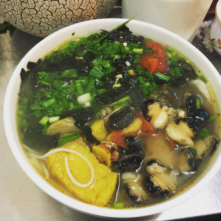 Bún ốc Hà Nội ngõ chợ Đồng Xuân