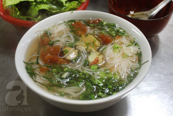 Bát bún ốc chợ Nguyễn Cao.