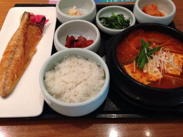 Sân bay Incheon có đồ ăn ngon với kimchi và dimsum