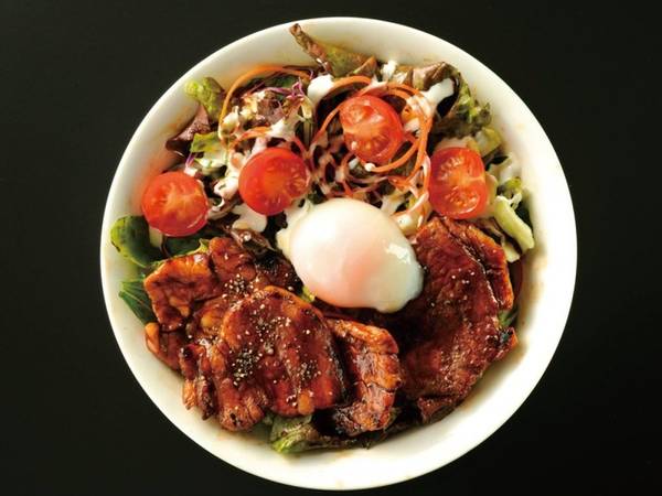 Sân bay Kansai có đồ ăn ngon với okonomiyaki
