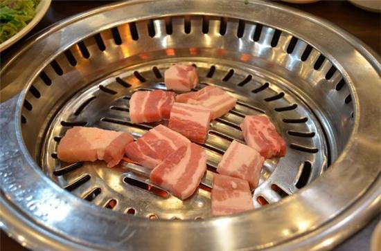 Mapo Sutbul Galbi tiệm thịt nướng Seoul nổi tiếng