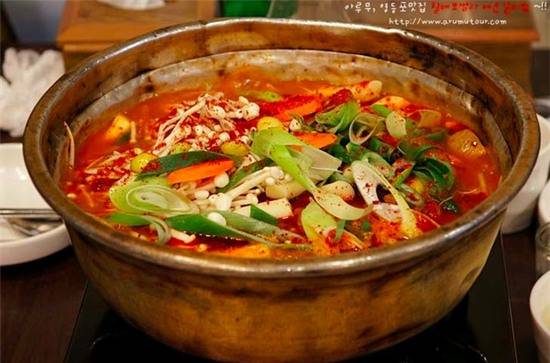 Granny’s Bossam tiệm thịt nướng Seoul galbi jjim cay