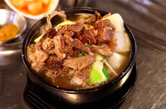 10-tiem-thit-nuong-noi-tieng-ban-nen-ghe-neu-toi-seoul-ivivu-23