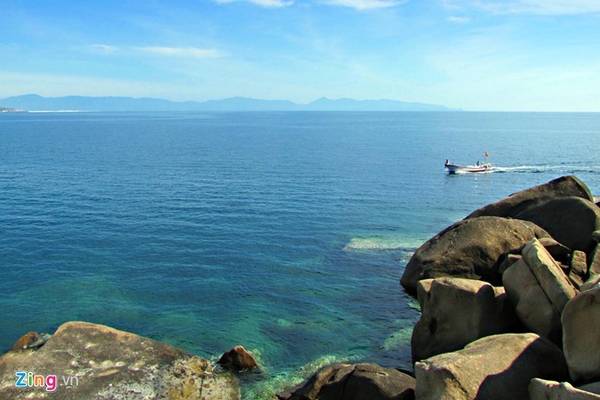Khám phá thiên nhiên hoang sơ của vịnh Vân Phong khi du lịch Nha Trang
