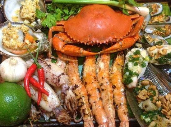Thưởng thức hải sản phong phú tươi ngon khi du lịch Nha Trang