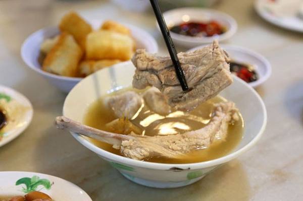 Bak Kut Teh - Súp sườn heo ẩm thực Singapore