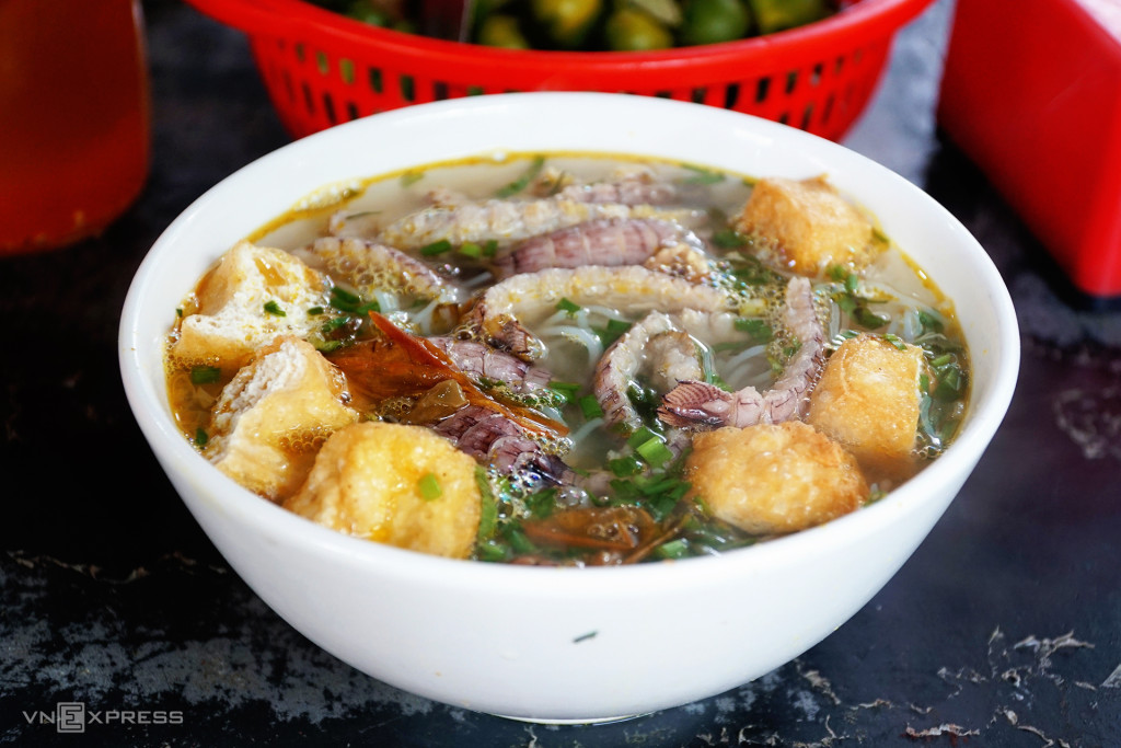 Bún bề bề đặc sản Hạ Long tươi ngon