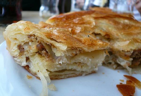 Burek Croatia món ăn đường phố