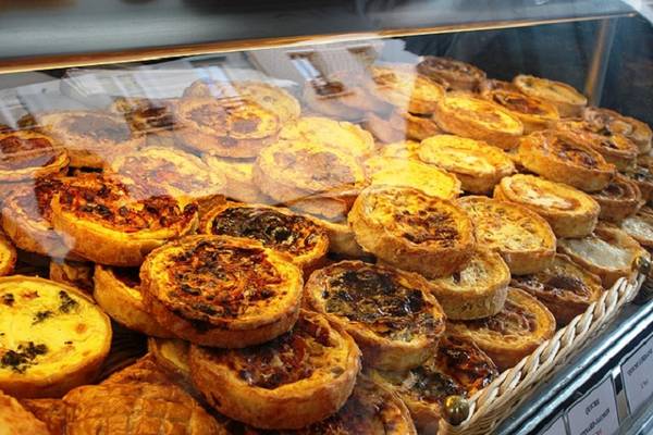 Bánh Quiche Pháp món ăn đường phố