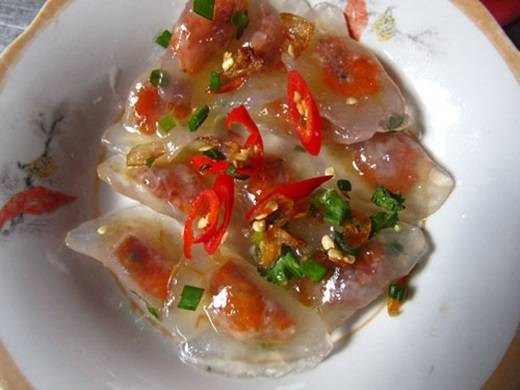 Bánh bột lọc Cao Thắng - món ngon quận 3 với nhân tôm thịt đỏ bắt mắt