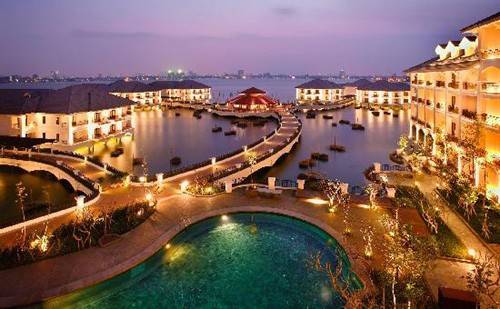 Intercontinental Hanoi Westlake sang trọng