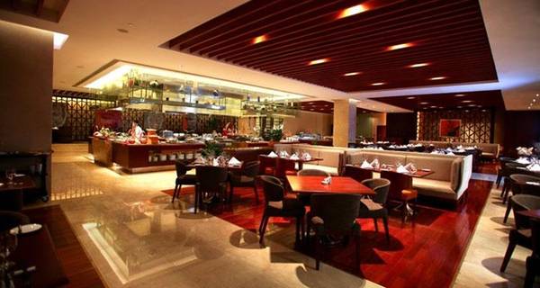 Khách sạn Crowne Plaza West Hanoi