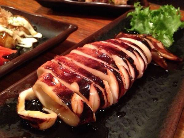 Ikayaki mực nướng ẩm thực Nhật Bản
