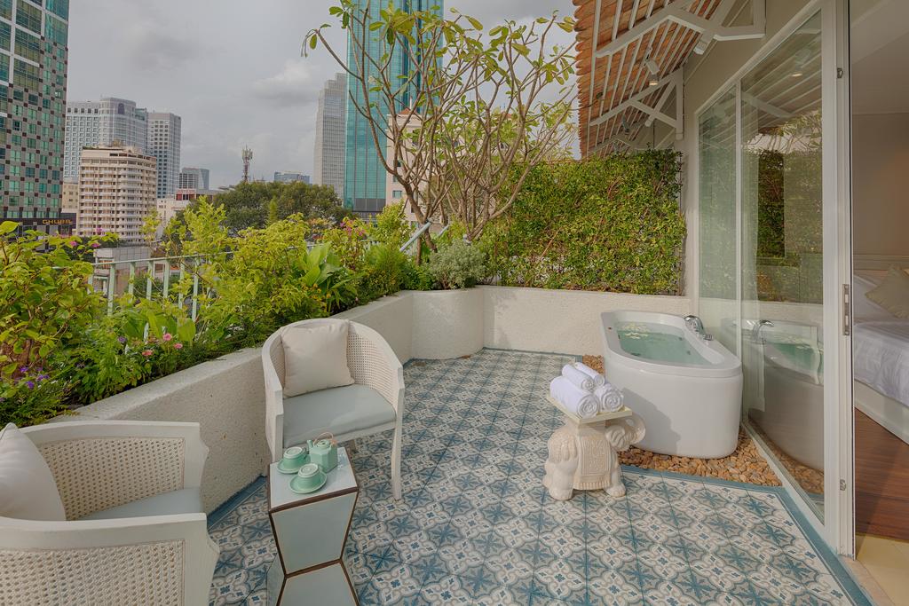 Ảnh: Silverland Charner Saigon gallery