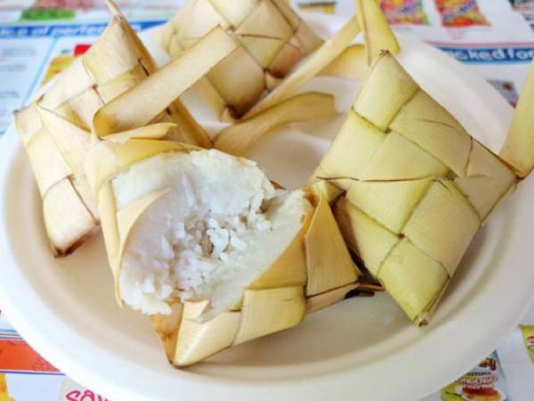 Puso món ngon đường phố Philippines ăn kèm thịt nướng