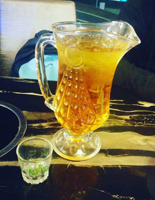 Rượu whisky pha trà xanh - đồ uống Trung Quốc