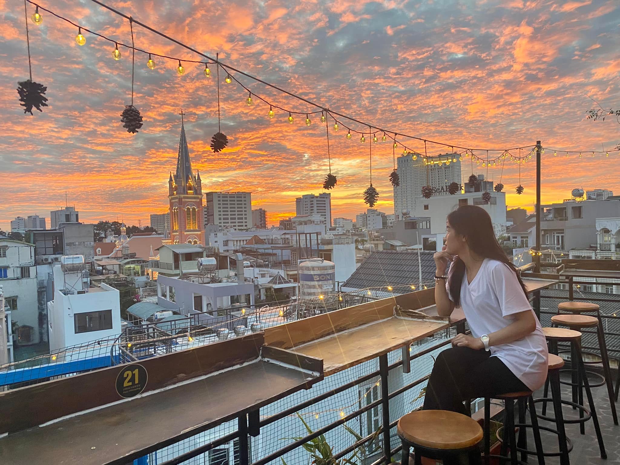 Không gian Đà Lạt quán rooftop Sài Gòn 1991 Coffee