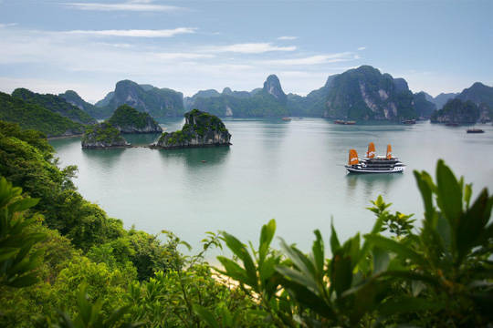 Du lịch Quảng Ninh - vịnh Hạ Long - iVIVU.com