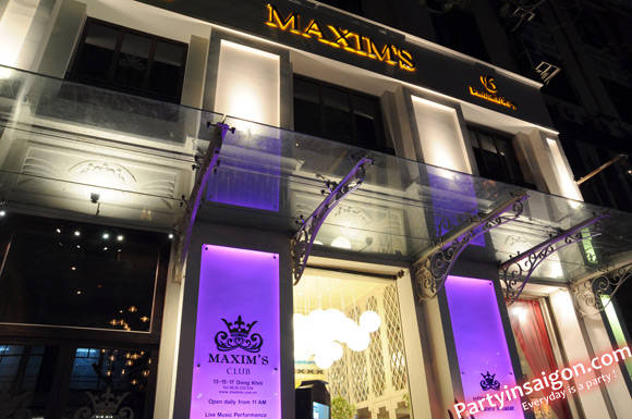 Trải nghiệm không gian đẳng cấp tại quán bar Việt Nam Maxim's Club