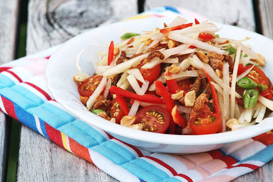 Gỏi đu đủ cay Som Tam món ăn Thái Lan