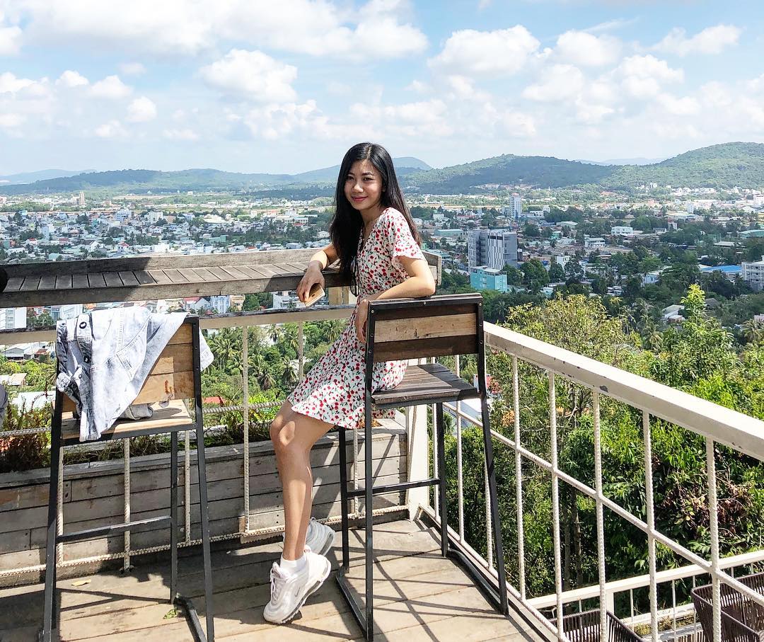 Ngắm hoàng hôn từ Chuồn Chuồn Bistro du lịch Phú Quốc