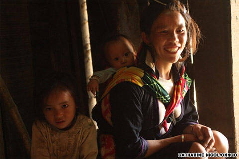 20131210171105-chaipi nguoi-h'mong-dau-tien-co-facebook