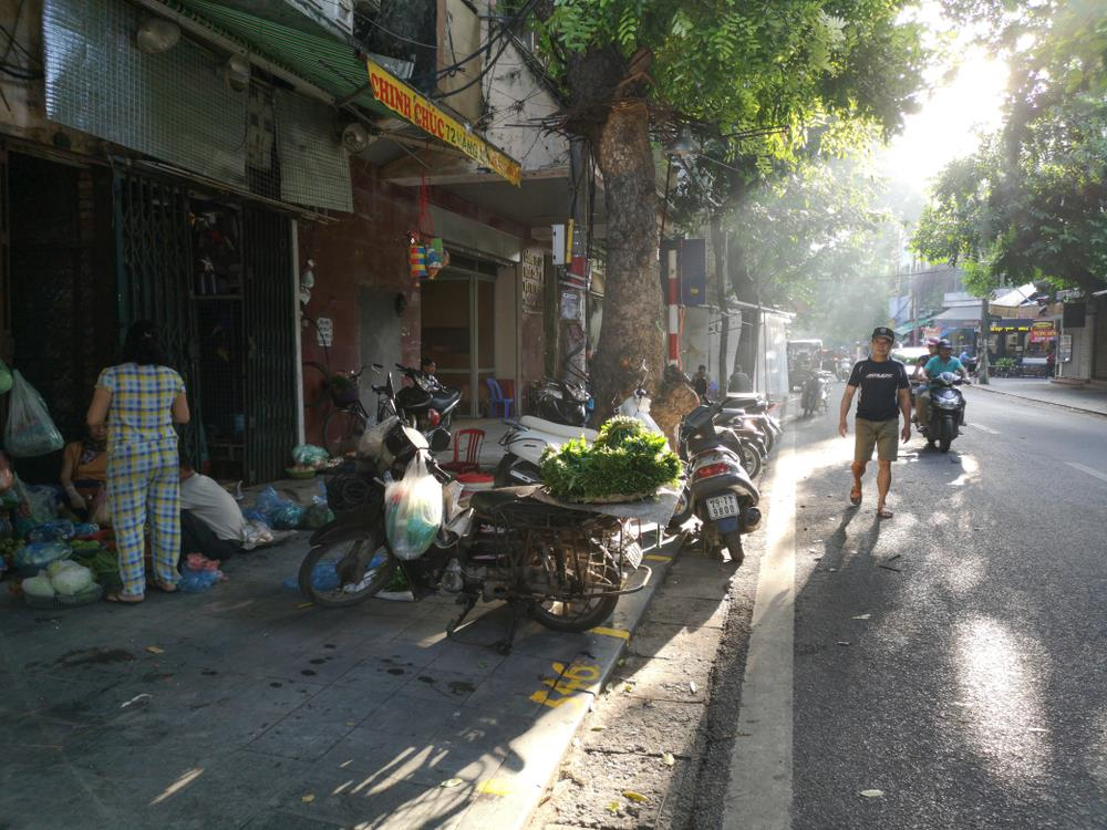 24 giờ Hà Nội bắt đầu với cà phê sữa và bánh mì theo gợi ý Culture Trip