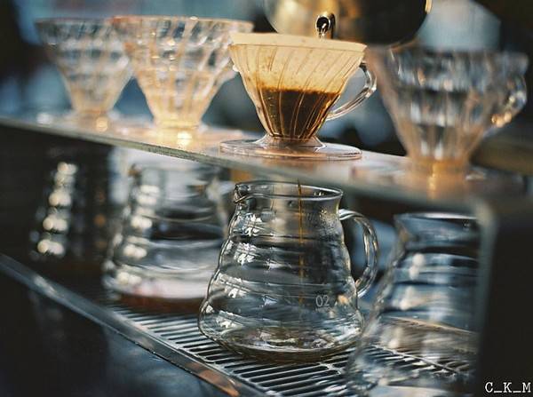 25-quan-cafe-tuyet-voi-nhat-the-gioi-ma-ban-phai-ghe-mot-lan-trong-doi-ivivu-31